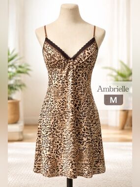 Ambrielle Leopard Chemise Lace Trim M Satin Nightgown